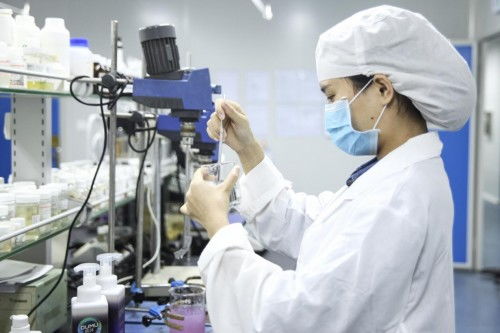 打破外资壁垒,国有新品牌如何抢占洗护业一席之地